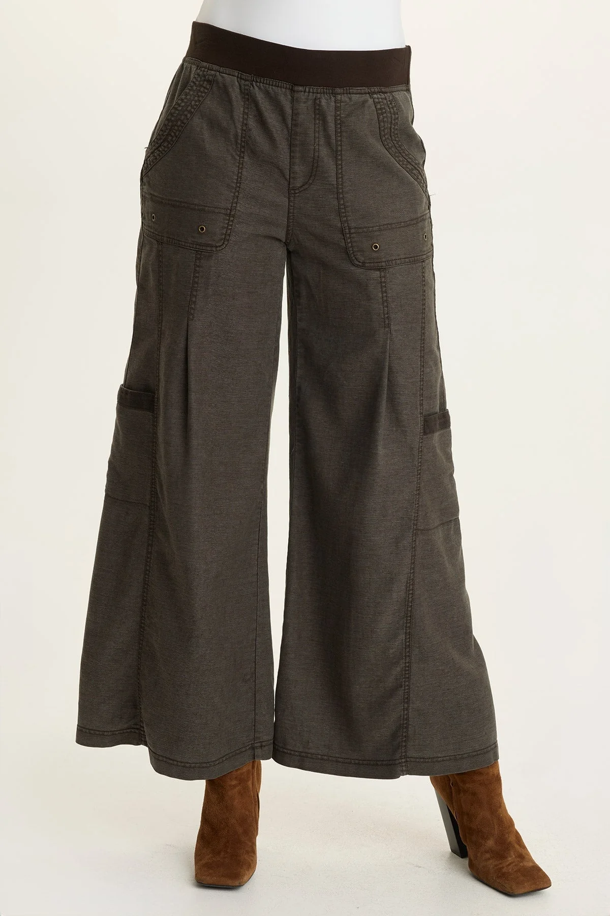 Image of Tove Twill Cargo Wide-Leg Pant
