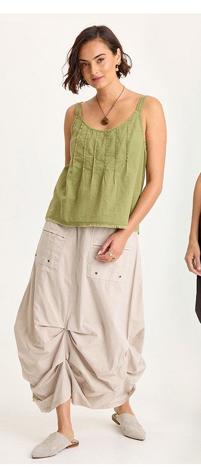Hedvig Poplin Pleated Hem Skirt  in Clay Pot Pigment