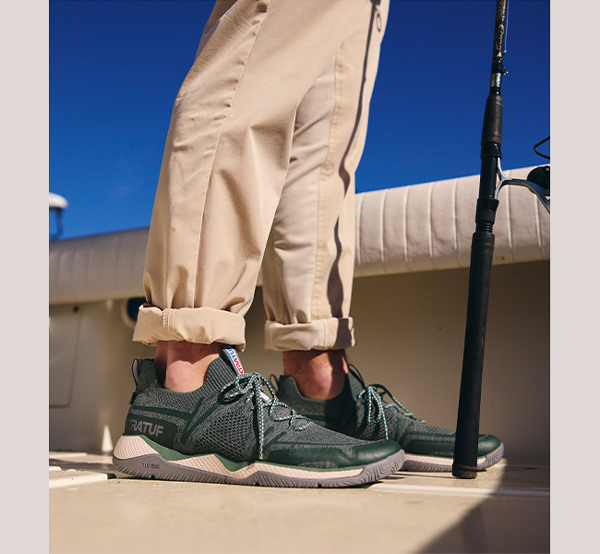 Lifestyle image of Men's Kata Drift Sneaker