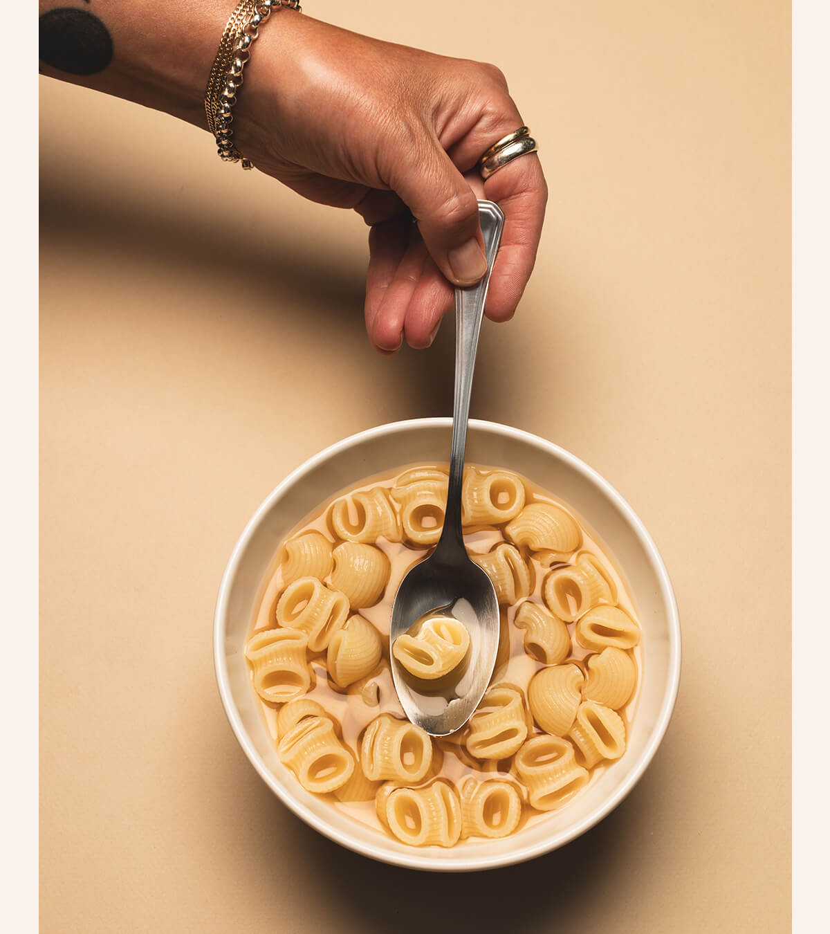 Flatware that brings the glitz.
