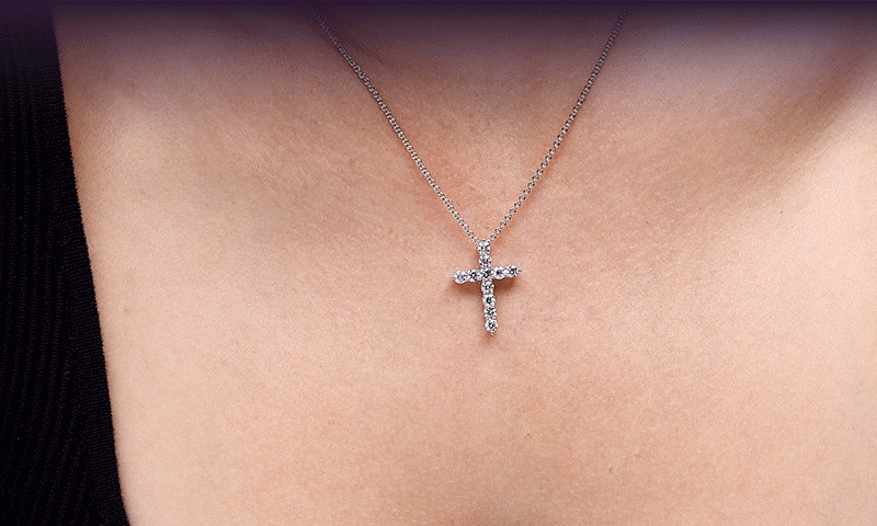 Gif showcasing woman wearing beautiful Jewelries.