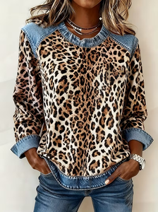 Image of Women's Leopard Print Print Patchwork Denim Crewneck Long-Sleeved Sweatshirt