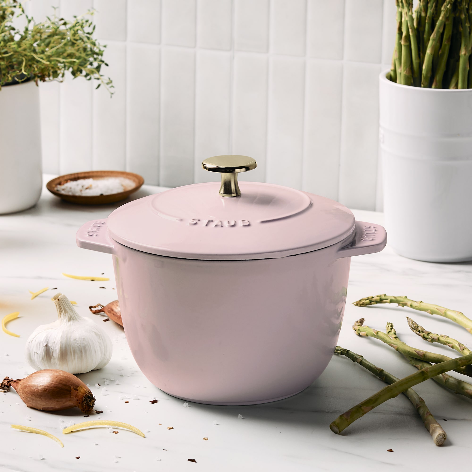 STAUB 1.5-Quart Petite French Oven